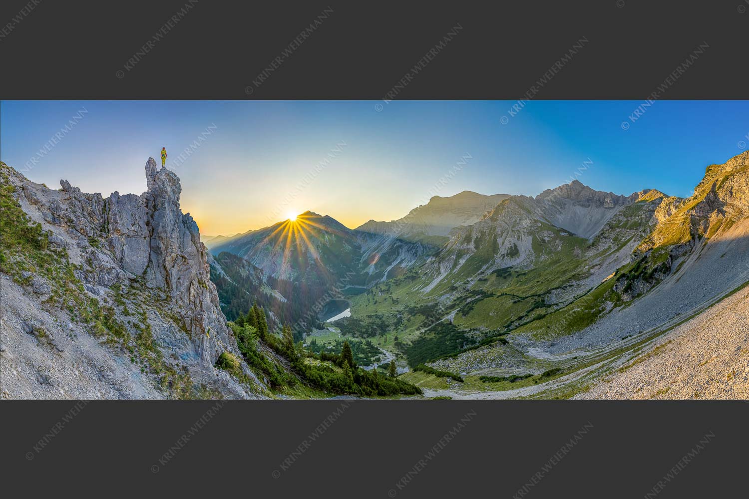 Spitzenerlebnis beim Sonnenaufgang im Soierngebirge - Ich sehe was du nicht siehst 2,5:1  -- Klettern im Karwendel - mehr Infos bei www.Kriner-Weiermann.de