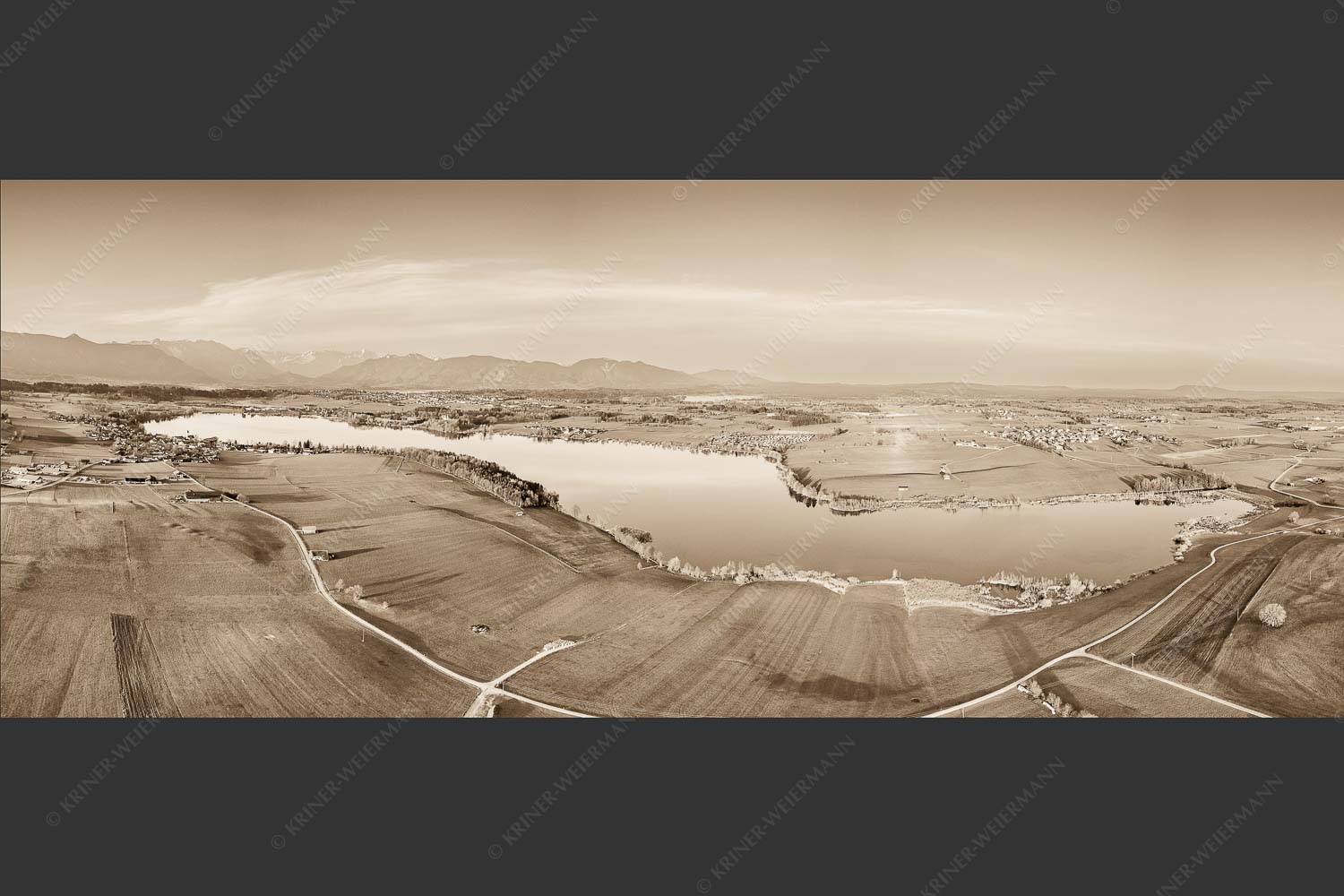 Blick über den Riegsee ins Werdenfelser Land - Im Blauen Land 2,5:1 sepia -- Riegsee - mehr Infos bei www.Kriner-Weiermann.de