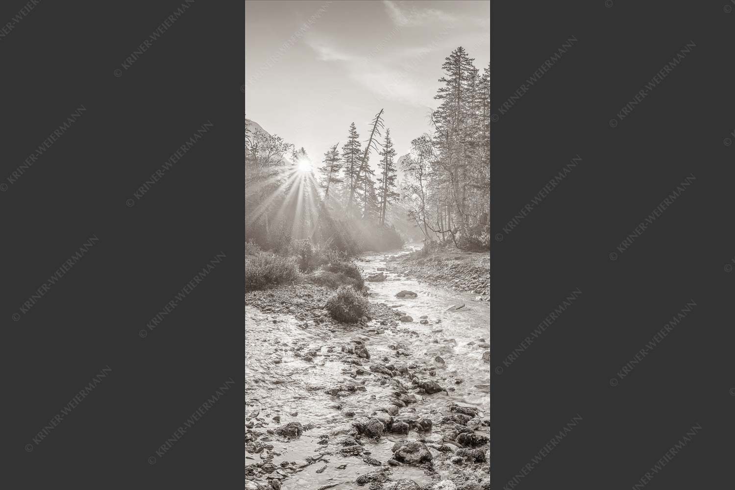 Die Nebelstimmung mit den ersten Sonnenstrahlen verleihen einen ganz besonderen Flair - Isarursprung I 1:2 sepia -- Isarquelle im Karwendelgebirge - mehr Infos bei www.Kriner-Weiermann.de