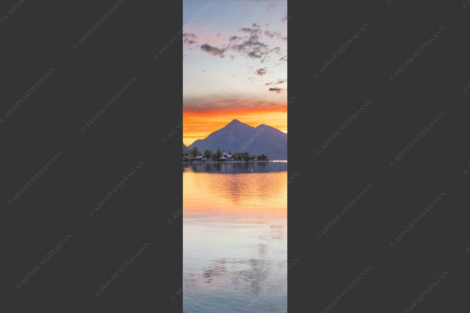 Blick über den Walchensee zum Sonnenaufgang am Jochberg - Jochberg Erwachen 1:3  -- Walchensee - mehr Infos bei www.Kriner-Weiermann.de