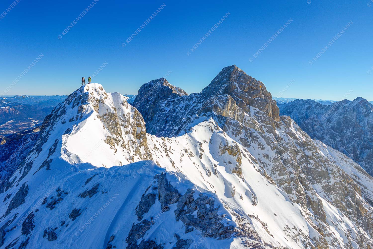 Mühsam gestaltet sich die Kletterei auf dem Jubiläusgrat im Winter - Jubigrat Winter 3:2  -- Zwischen Alpspitze und Zugspitze - mehr Infos bei www.Kriner-Weiermann.de