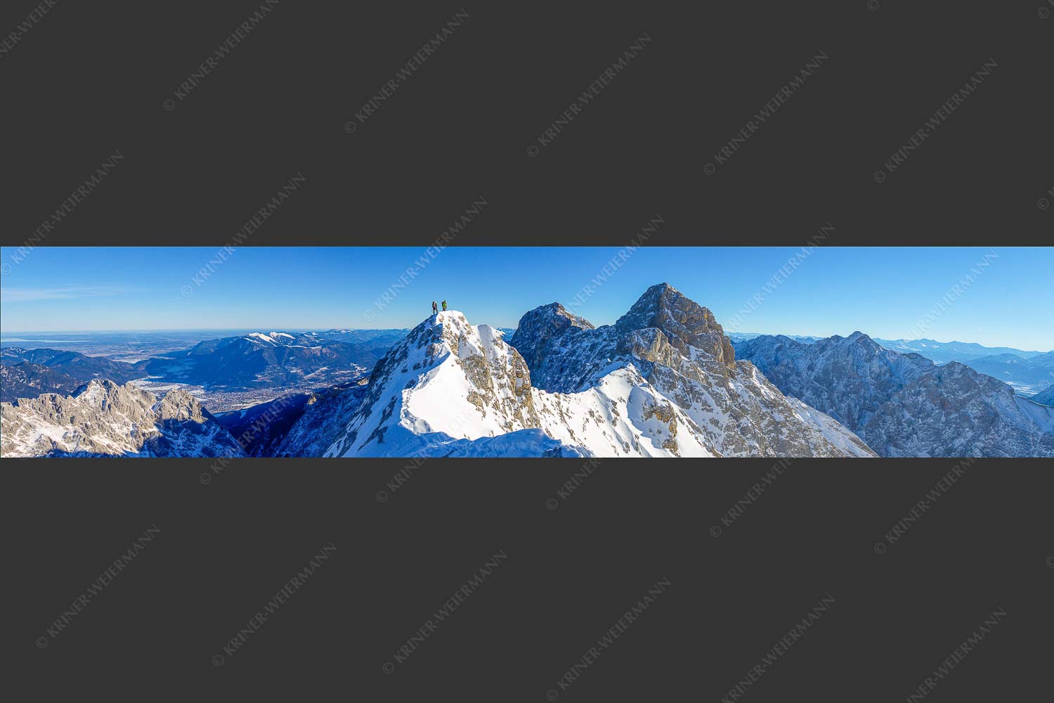 Mühsam gestaltet sich die Kletterei auf dem Jubiläusgrat im Winter - Jubigrat Winter 5:1  -- Zwischen Alpspitze und Zugspitze - mehr Infos bei www.Kriner-Weiermann.de