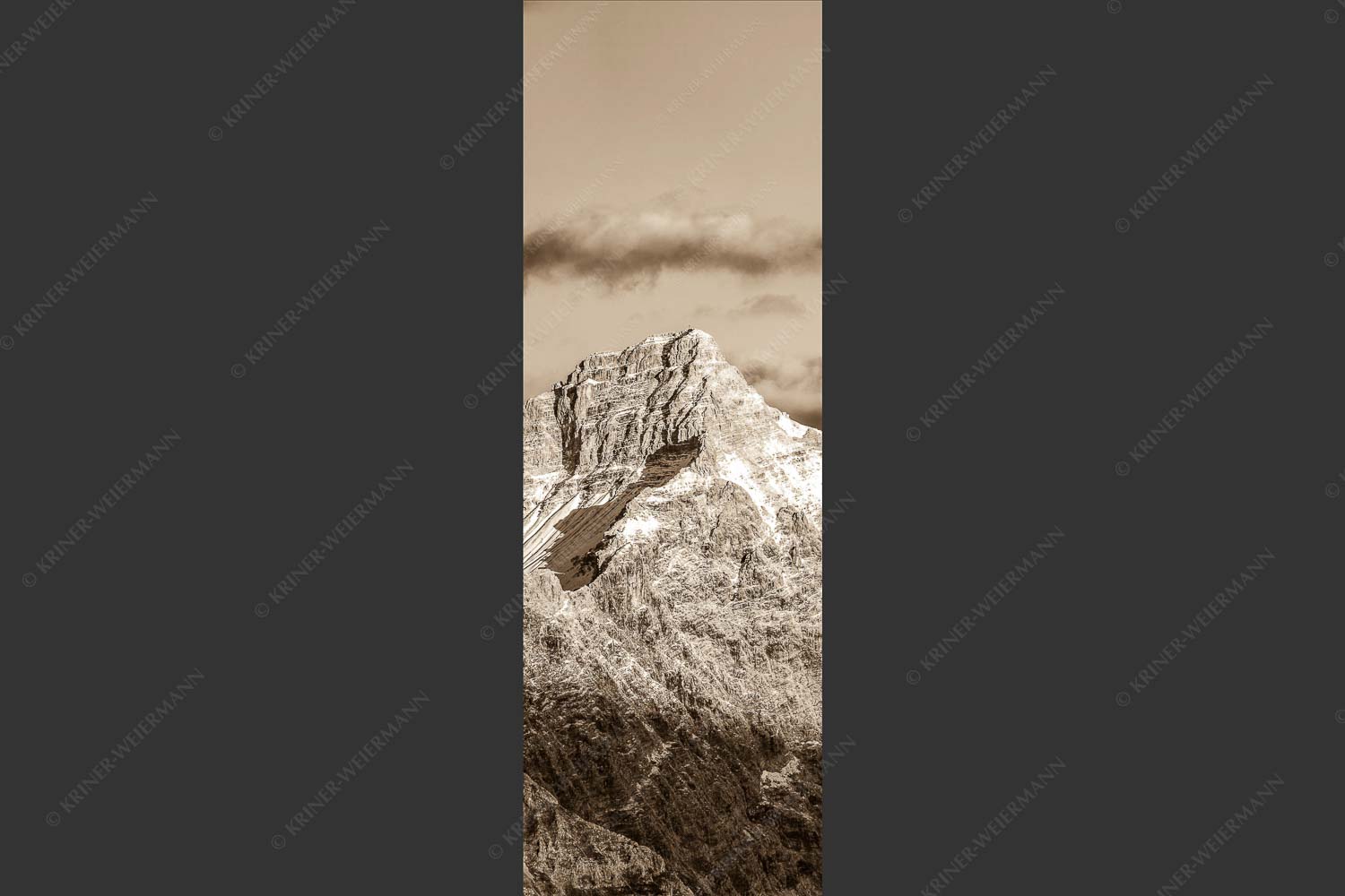 Kaltwasserkar-, und Birkkarspitze im Karwendel angezuckert Anfang August - Karwendelgrößen 1:3 sepia -- Kaltwasserkarspitze und Birkkarspitze - mehr Infos bei www.Kriner-Weiermann.de