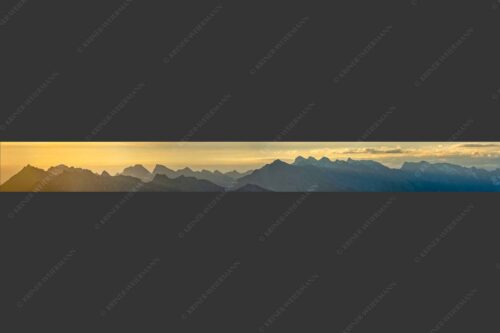 Blick auf das westliche Karwendel bei Sonnenaufgang - Karwendelseite 10:1  -- Karwendelgipfel Sonnenaufgang - mehr Infos bei www.Kriner-Weiermann.de