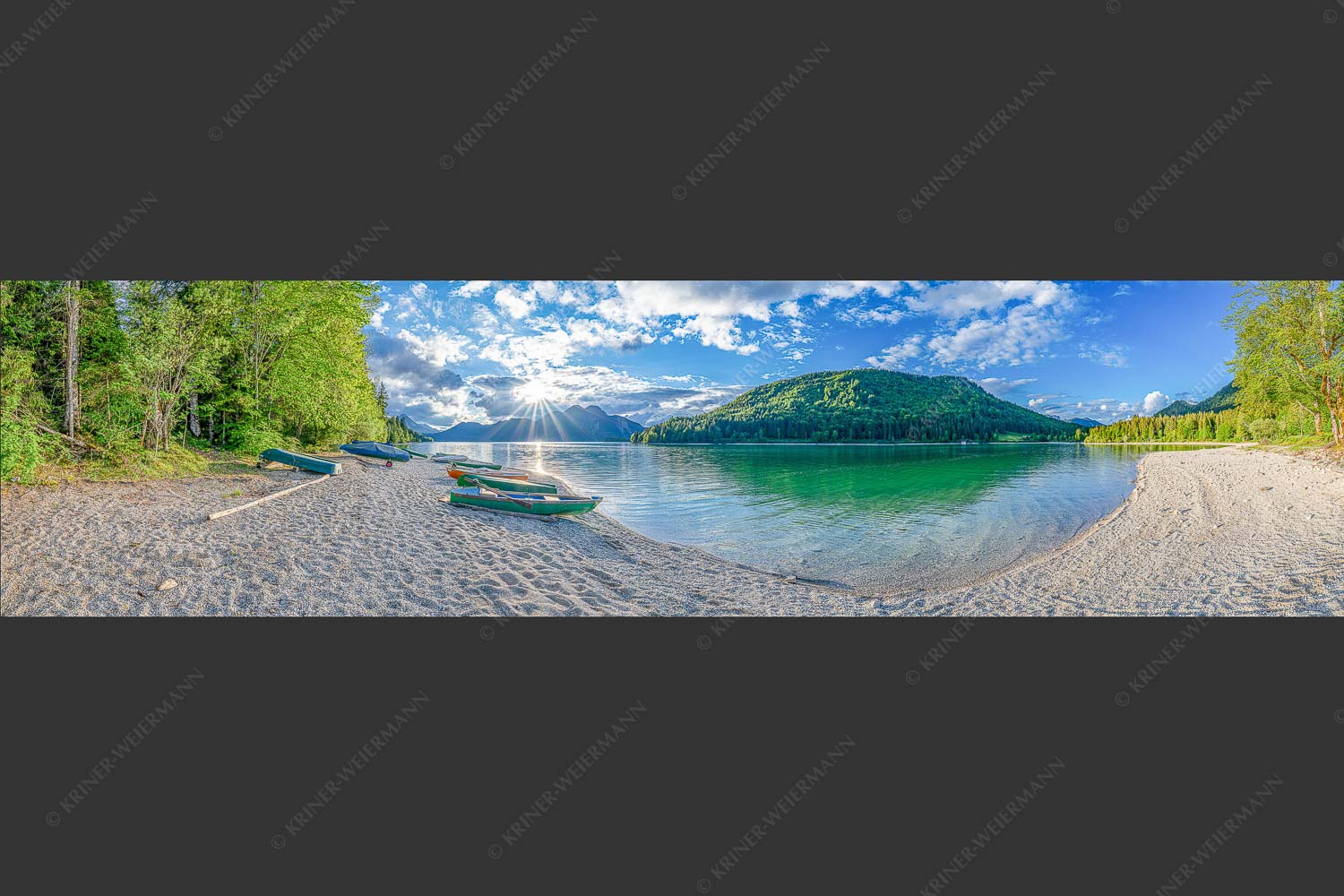 Walchenseeufer bei Niedernach - Mediterran 4:1  -- Fischerboote am Walchensee - mehr Infos bei www.Kriner-Weiermann.de