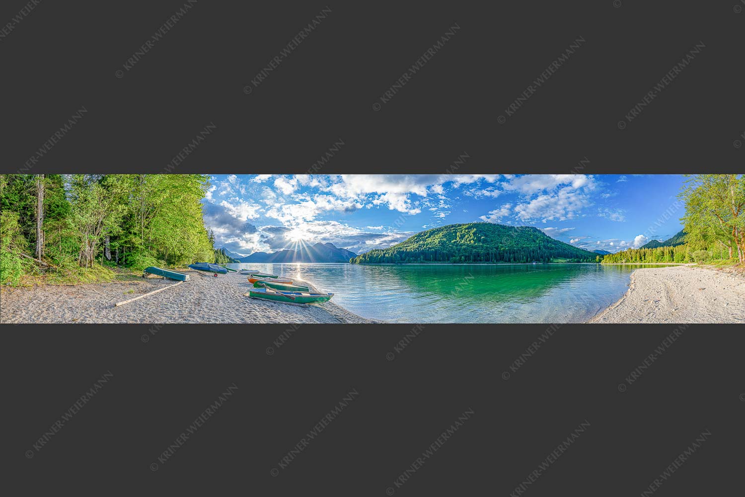 Walchenseeufer bei Niedernach - Mediterran 5:1  -- Fischerboote am Walchensee - mehr Infos bei www.Kriner-Weiermann.de