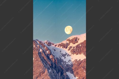 Monduntergang an der Hohen Munde in den Mieminger Bergen - Mond und Munde 2:3  -- Hohe Munde Vollmond - mehr Infos bei www.Kriner-Weiermann.de
