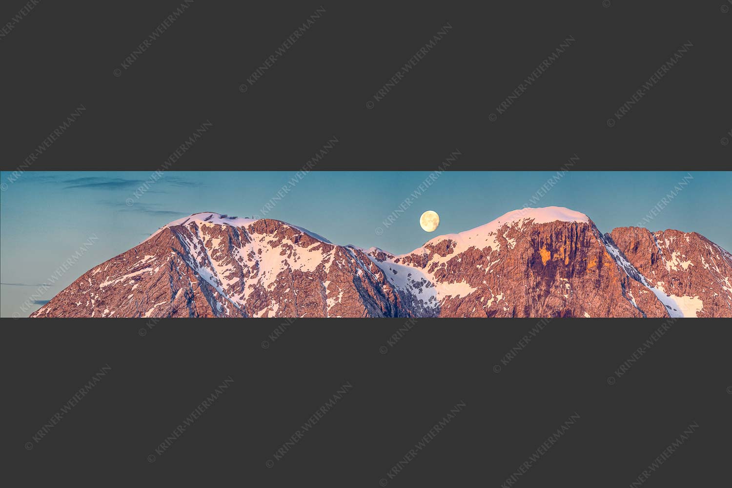 Monduntergang an der Hohen Munde in den Mieminger Bergen - Mond und Munde 5:1 -- Hohe Munde Vollmond - mehr Infos bei www.Kriner-Weiermann.de