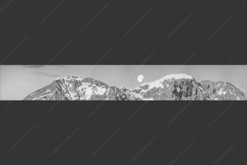 Monduntergang an der Hohen Munde in den Mieminger Bergen - Mond und Munde 7:1 sw -- Hohe Munde Vollmond - mehr Infos bei www.Kriner-Weiermann.de