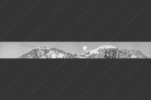 Monduntergang an der Hohen Munde in den Mieminger Bergen - Mond und Munde 9:1 sw -- Hohe Munde Vollmond - mehr Infos bei www.Kriner-Weiermann.de