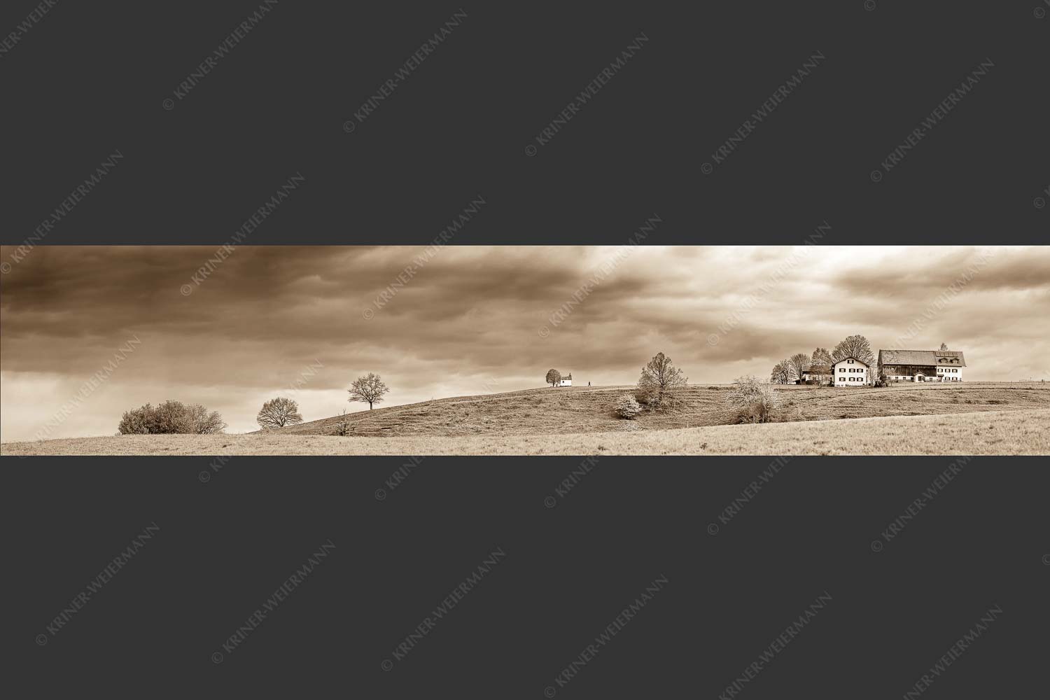 Mesnerhauskapelle bei Aidling - Ostara 5:1 sepia -- Kapelle bei Aidling - mehr Infos bei www.Kriner-Weiermann.de