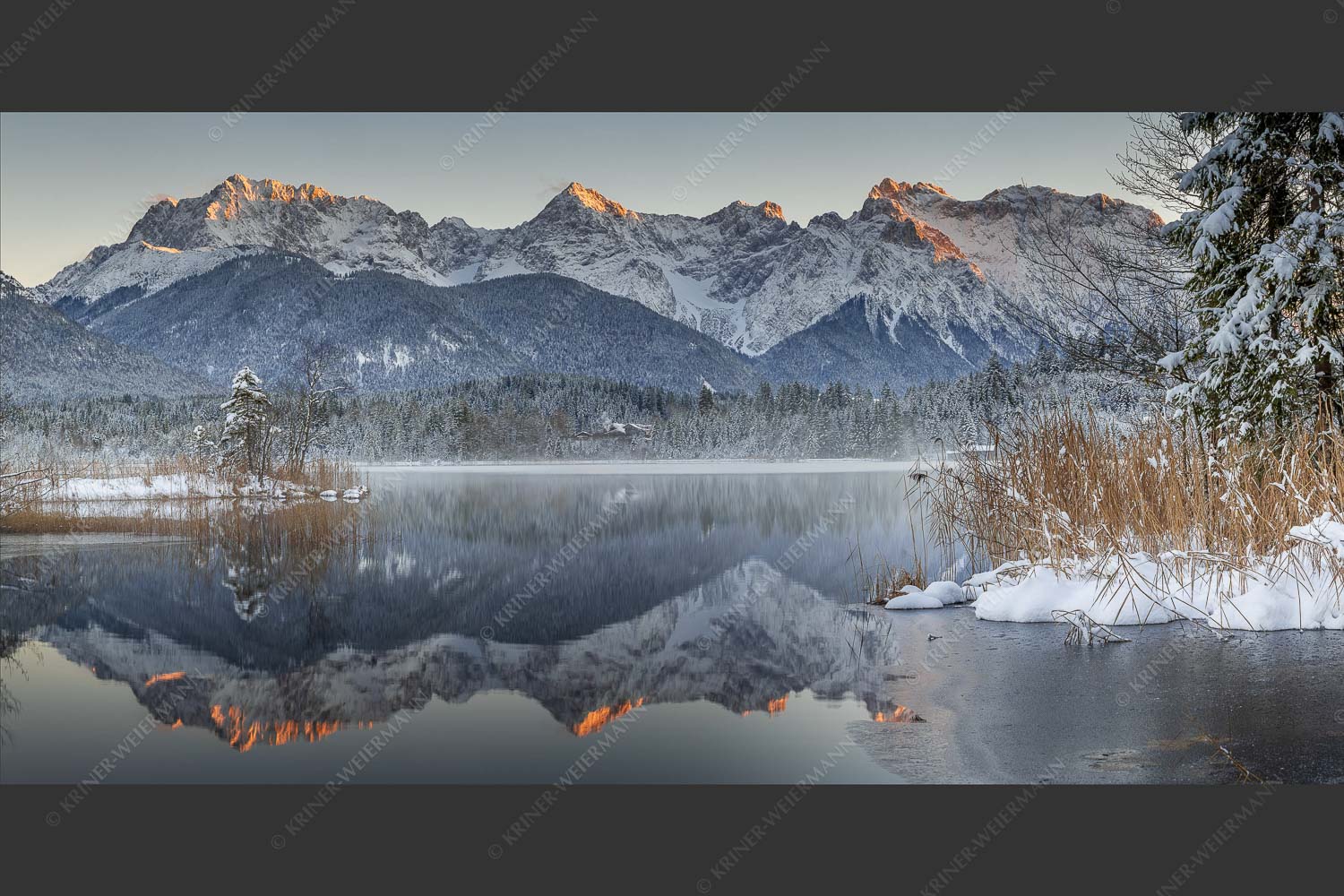 Winterstimmung am Barmsee - Still und Starr II 2:1  -- Barmsee mit Karwendel - mehr Infos bei www.Kriner-Weiermann.de