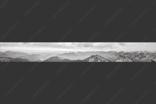 Blick in den Sonnenaufgang vom Schafreiter im Karwendelgebirge - Toller Morgen 8:1 sw -- Schafreiter Sonnenaufgang - mehr Infos bei www.Kriner-Weiermann.de