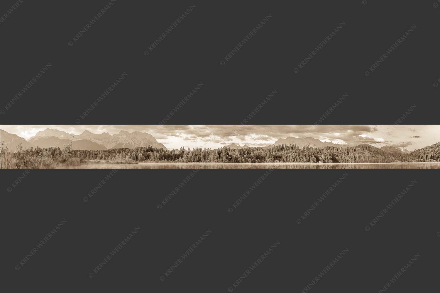Sonnenaufgang am Barmsee mit Blick zum Karwendel- und Wettersteingebirge - Utopia IV 10:1 sepia -- Barmsee Karwendel und Wetterstein - mehr Infos bei www.Kriner-Weiermann.de
