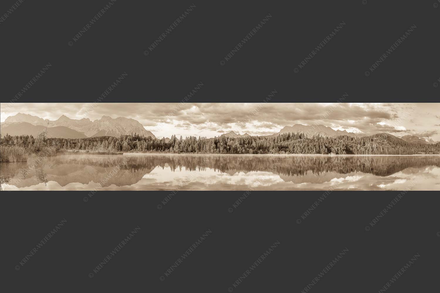 Sonnenaufgang am Barmsee mit Blick zum Karwendel- und Wettersteingebirge - Utopia IV 5:1 sepia -- Barmsee Karwendel und Wetterstein - mehr Infos bei www.Kriner-Weiermann.de