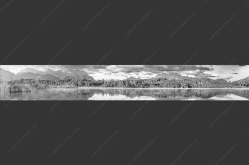 Sonnenaufgang am Barmsee mit Blick zum Karwendel- und Wettersteingebirge - Utopia IV 7:1 sw -- Barmsee Karwendel und Wetterstein - mehr Infos bei www.Kriner-Weiermann.de
