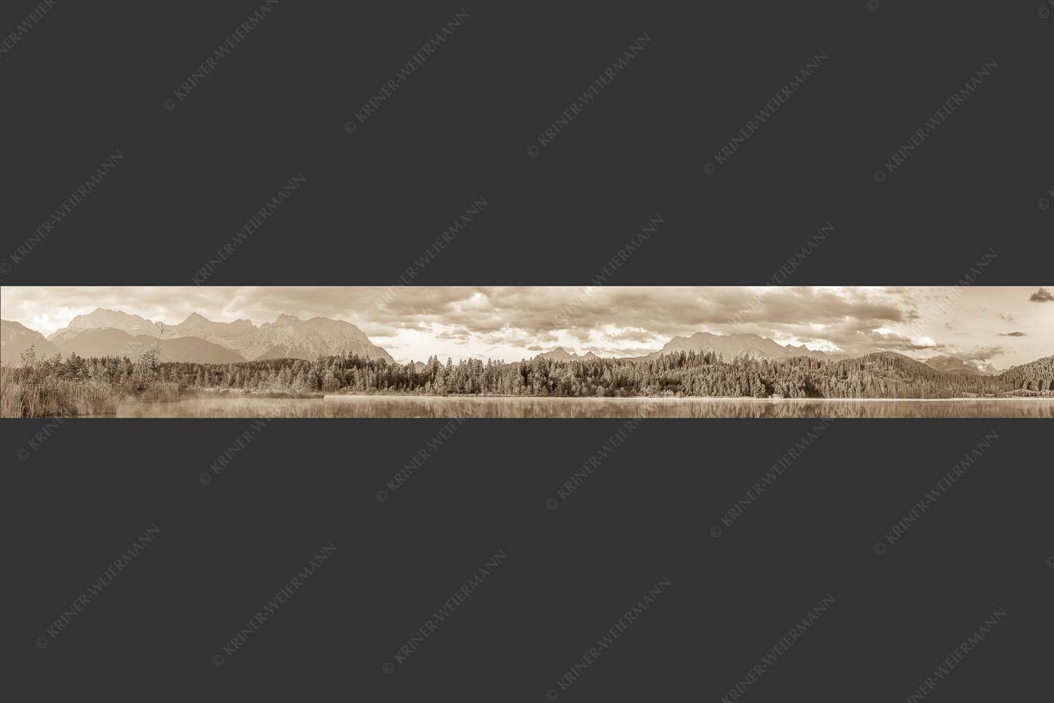 Sonnenaufgang am Barmsee mit Blick zum Karwendel- und Wettersteingebirge - Utopia IV 8:1 sepia -- Barmsee Karwendel und Wetterstein - mehr Infos bei www.Kriner-Weiermann.de