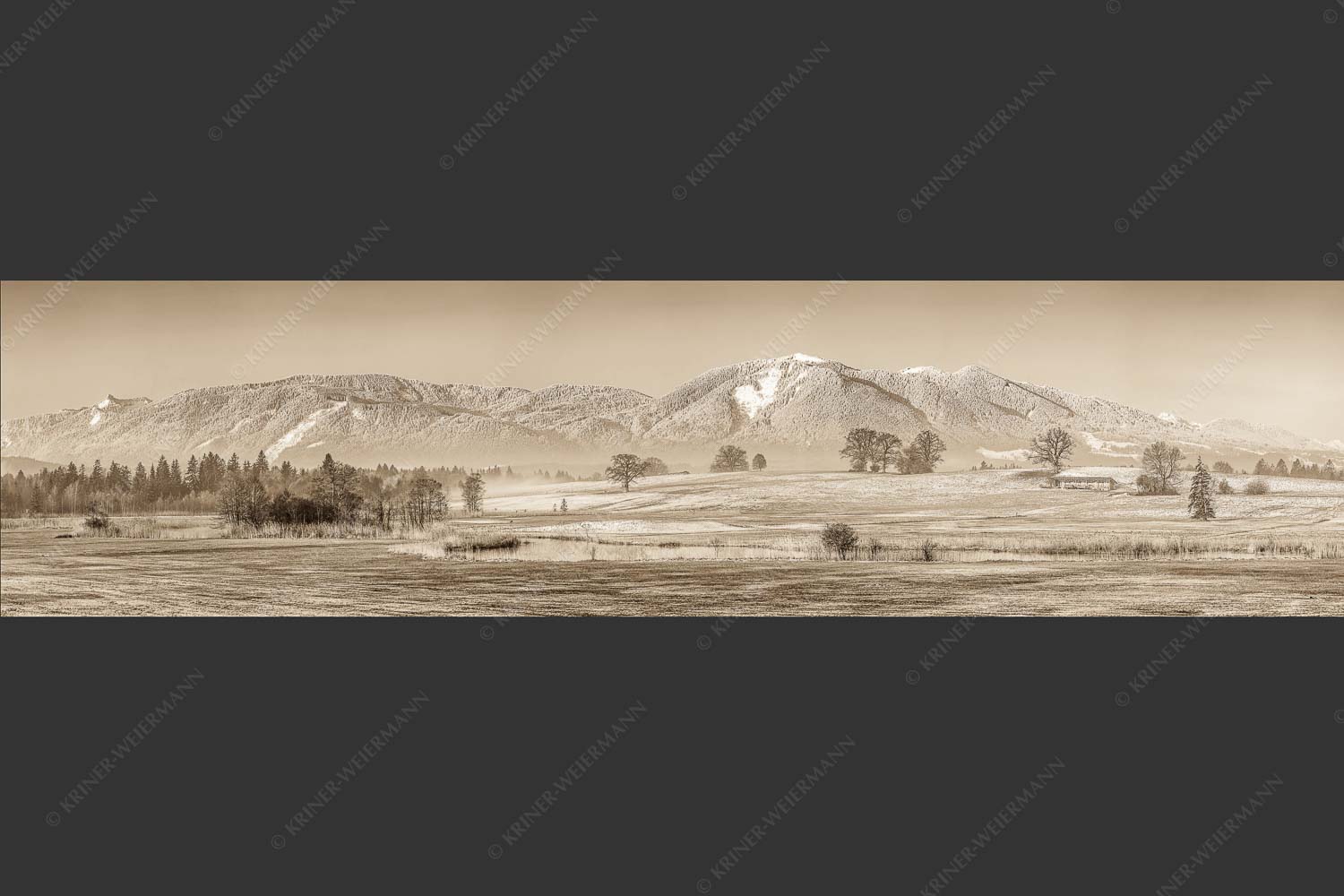 Blick über die Ach bei Uffing zum Hörnle in den Ammergauer Alpen - Voralpenland 4:1 sepia -- Uffinger Ach mit Hörnle - mehr Infos bei www.Kriner-Weiermann.de