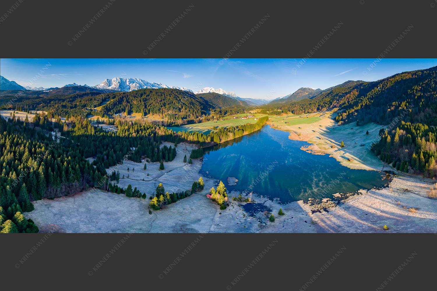 Blick übern Geroldsee zum Wank und Wettersteingebirge - Wagenbrüch 2,5:1  -- Geroldsee - mehr Infos bei www.Kriner-Weiermann.de
