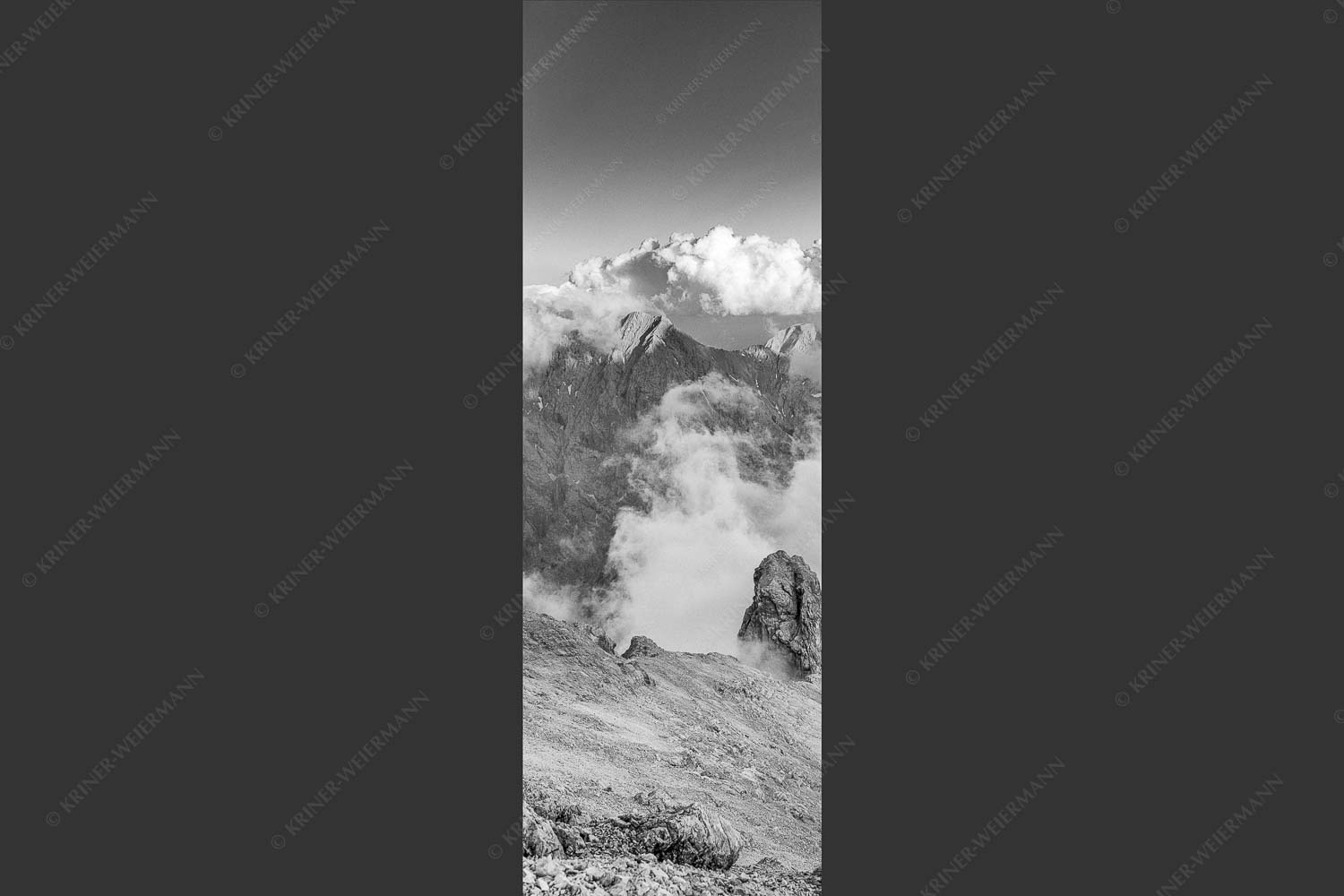 Blick vom Jubiläumsgrat zum Hochwanner im Wettersteingebirge - Wanner 1:3 sw -- Hochwanner im Wetterstein - mehr Infos bei www.Kriner-Weiermann.de