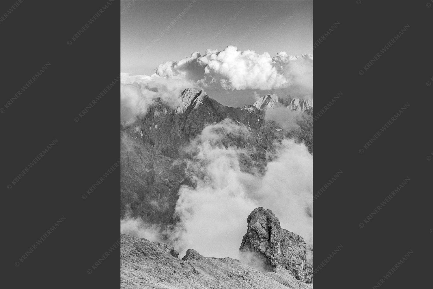 Blick vom Jubiläumsgrat zum Hochwanner im Wettersteingebirge - Wanner 2:3 sw -- Hochwanner im Wetterstein - mehr Infos bei www.Kriner-Weiermann.de