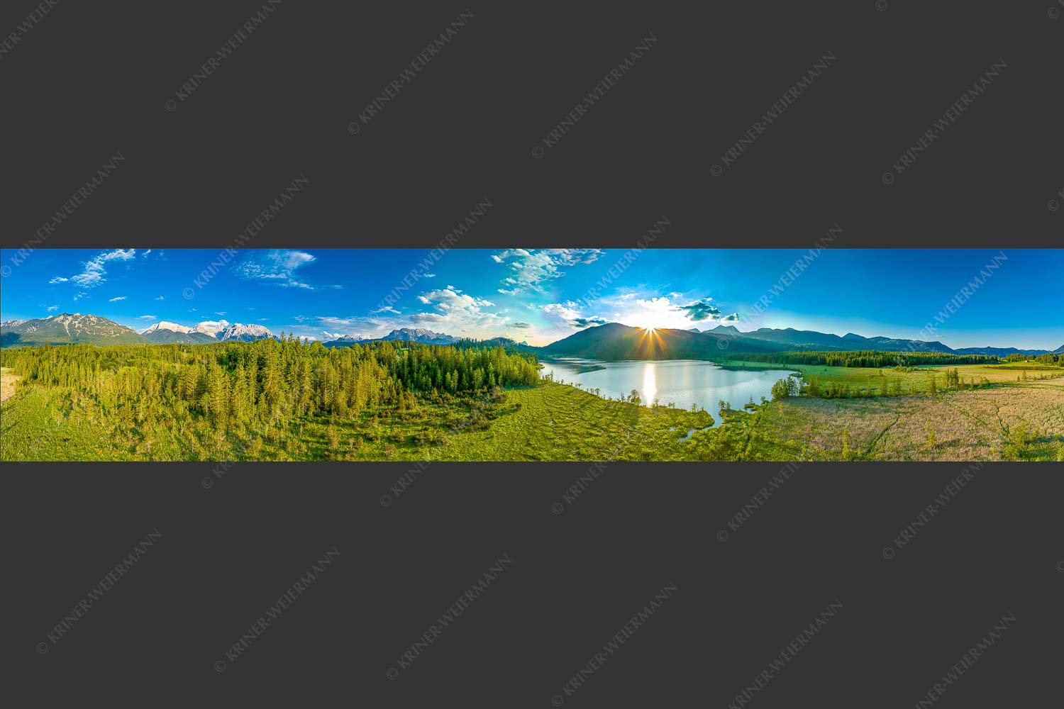 Blick über den Barmsee zum Sonnenuntergang am Estergebirge - Wunderbare Landschaften 5:1  -- Barmsee - mehr Infos bei www.Kriner-Weiermann.de