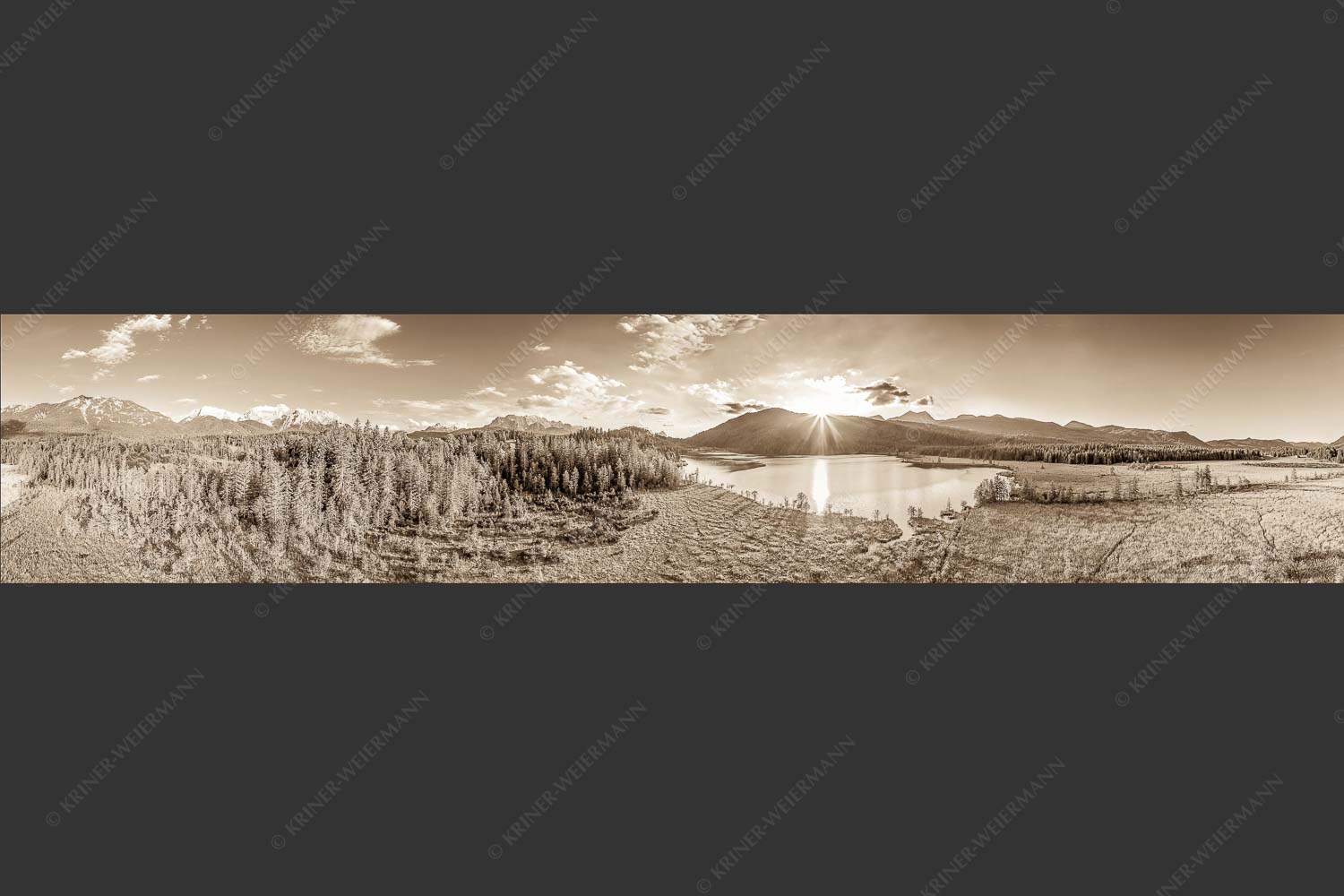Blick über den Barmsee zum Sonnenuntergang am Estergebirge - Wunderbare Landschaften 5:1 sepia -- Barmsee - mehr Infos bei www.Kriner-Weiermann.de