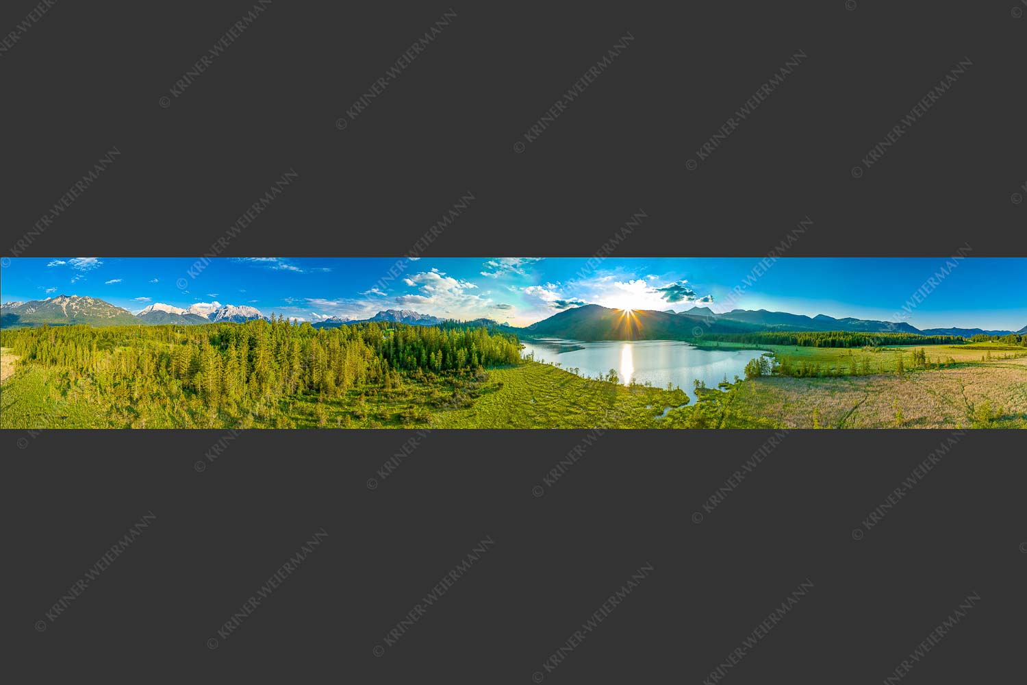Blick über den Barmsee zum Sonnenuntergang am Estergebirge - Wunderbare Landschaften 6:1  -- Barmsee - mehr Infos bei www.Kriner-Weiermann.de