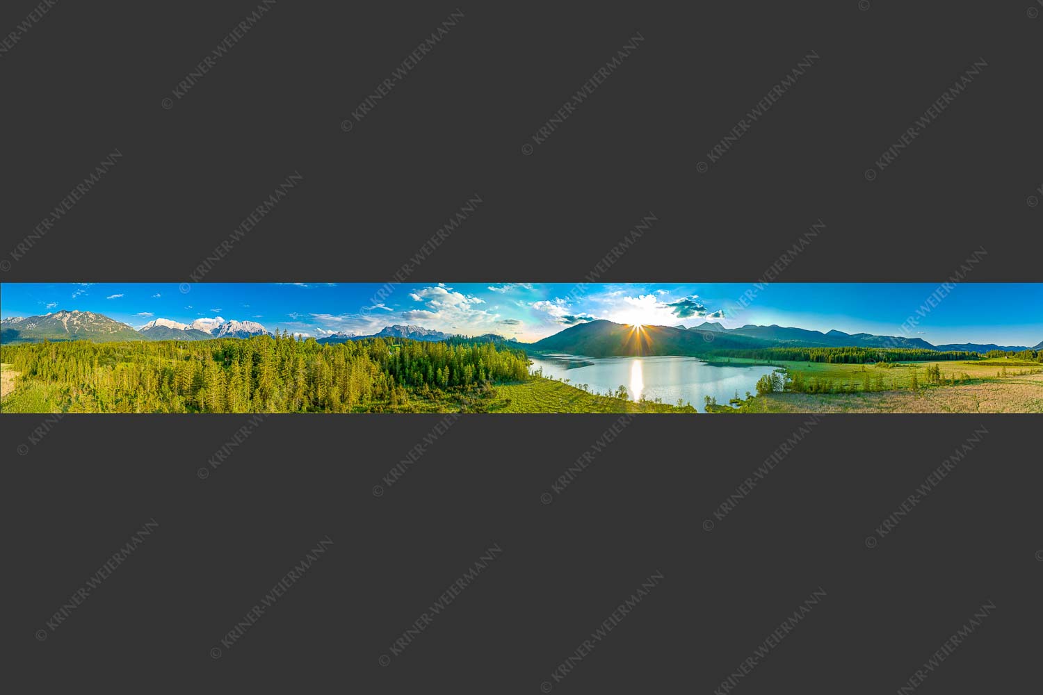 Blick über den Barmsee zum Sonnenuntergang am Estergebirge - Wunderbare Landschaften 8:1  -- Barmsee - mehr Infos bei www.Kriner-Weiermann.de