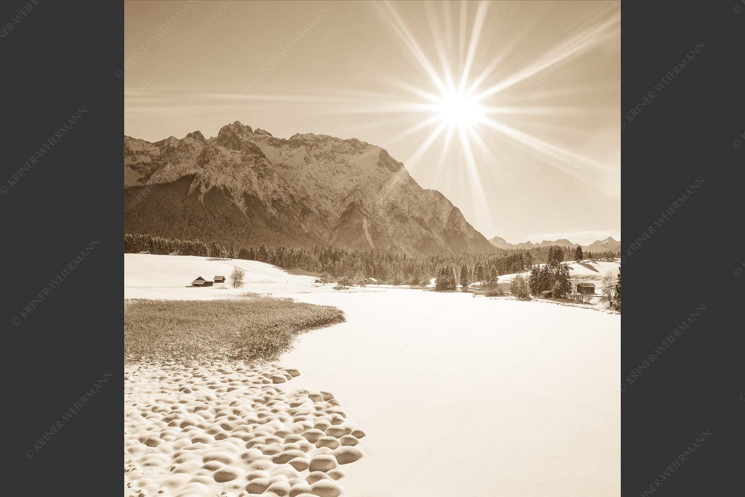 Blick über den Schmalensee zum Karwendelgebirge - Zuckerguss 1:1 sepia -- Winter und Schnee am Schmalensee mit Karwendel - mehr Infos bei www.Kriner-Weiermann.de