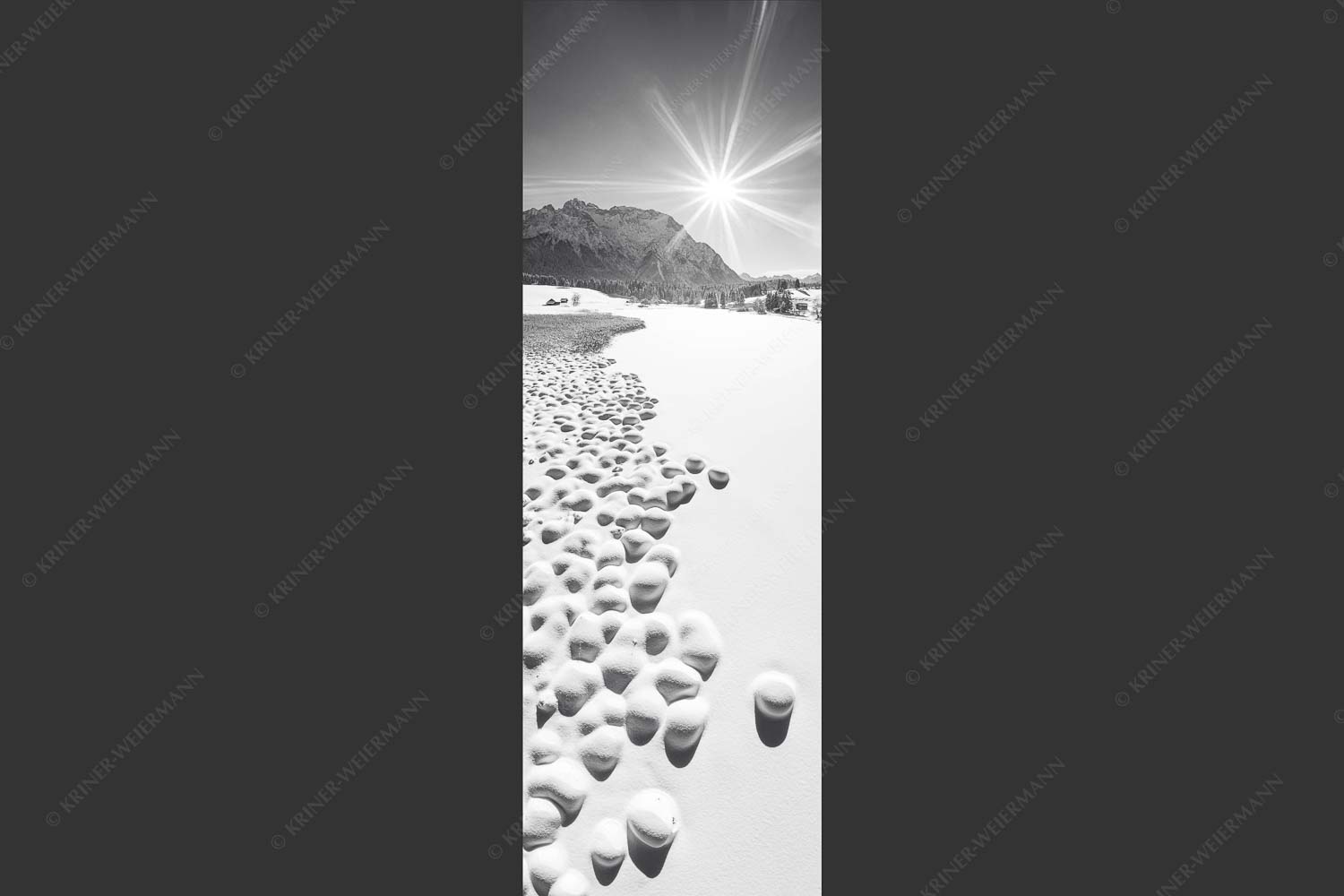 Blick über den Schmalensee zum Karwendelgebirge - Zuckerguss 1:3 sw -- Winter und Schnee am Schmalensee mit Karwendel - mehr Infos bei www.Kriner-Weiermann.de