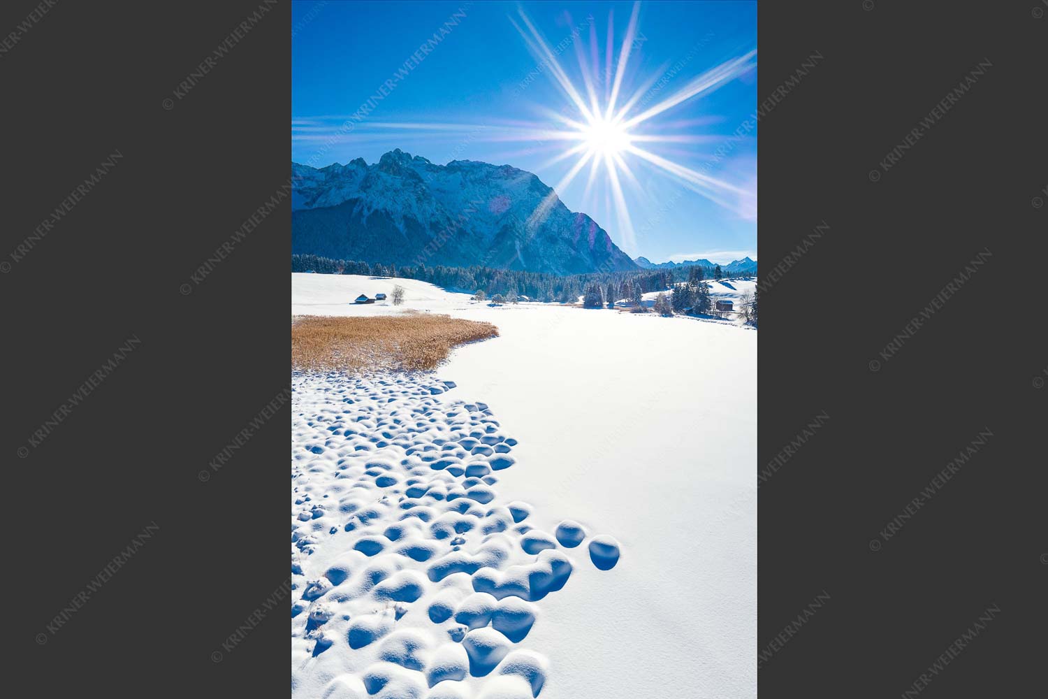 Blick über den Schmalensee zum Karwendelgebirge - Zuckerguss 2:3  -- Winter und Schnee am Schmalensee mit Karwendel - mehr Infos bei www.Kriner-Weiermann.de
