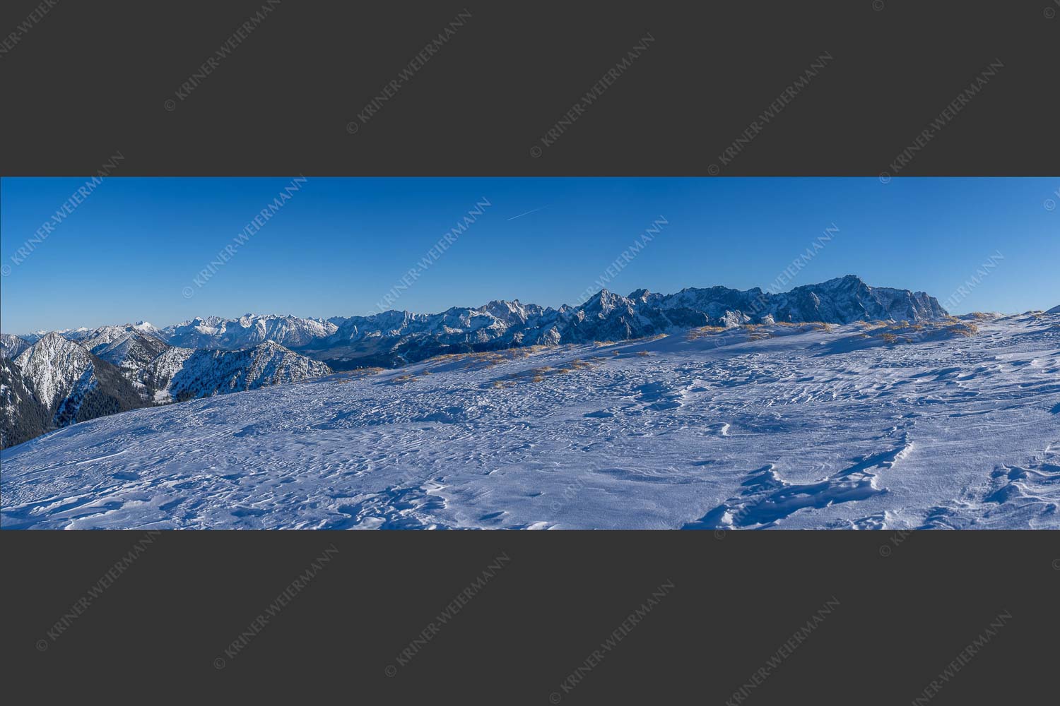 Blick vom Ammergebirge zum Wetterstein- und Karwendelgebirge - Zugspitz im Blick II 3:1  -- Karwendel und Wetterstein - mehr Infos bei www.Kriner-Weiermann.de
