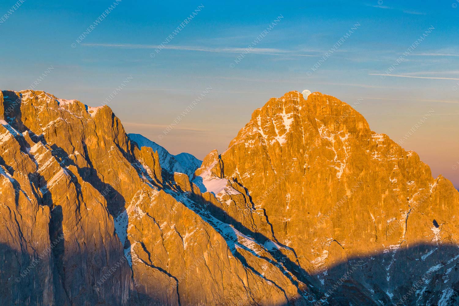 Vollmondaufgang zwischen der Westlichen- und Östlichen Öfelekopfspitze im Wetterstein - Zwischen den Öfelen 3:2  -- Öfelekopfspitzen im Wetterstein - mehr Infos bei www.Kriner-Weiermann.de