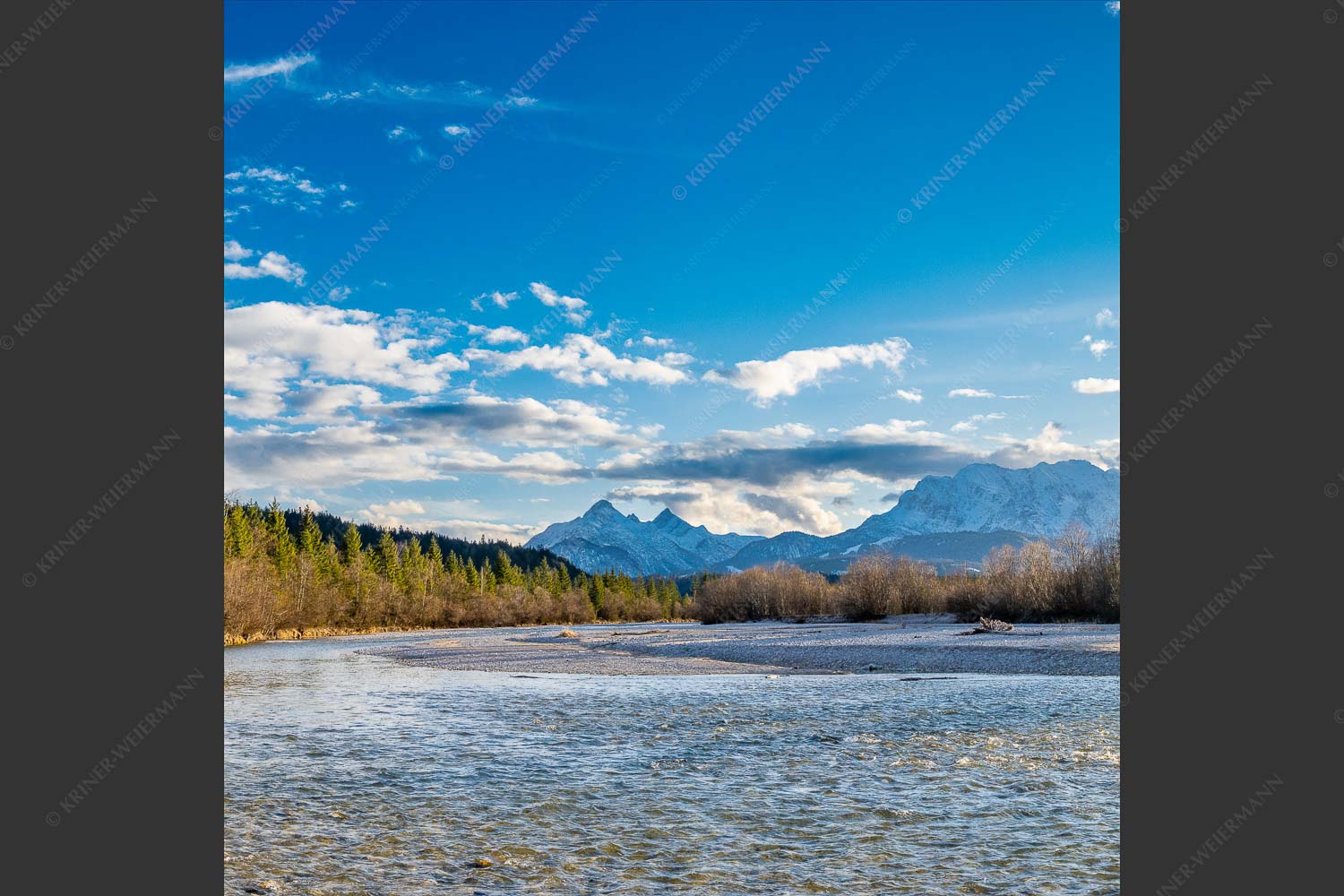 Blick über die Isar zu den Arnspitzen und dem Wettersteingebirge - Arnspitzen mit Isar 1:1  -- Isar bei Wallgau - mehr Infos bei www.Kriner-Weiermann.de