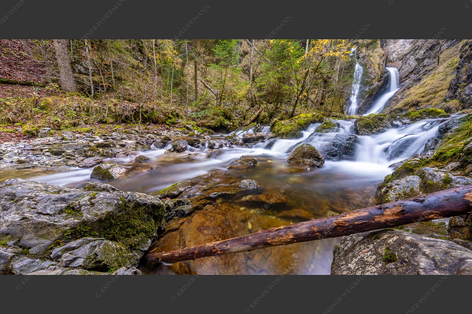 Bach im Estergebirge - Bach im Estergebirge II 2:1  -- Herbstlicher Bach - mehr Infos bei www.Kriner-Weiermann.de