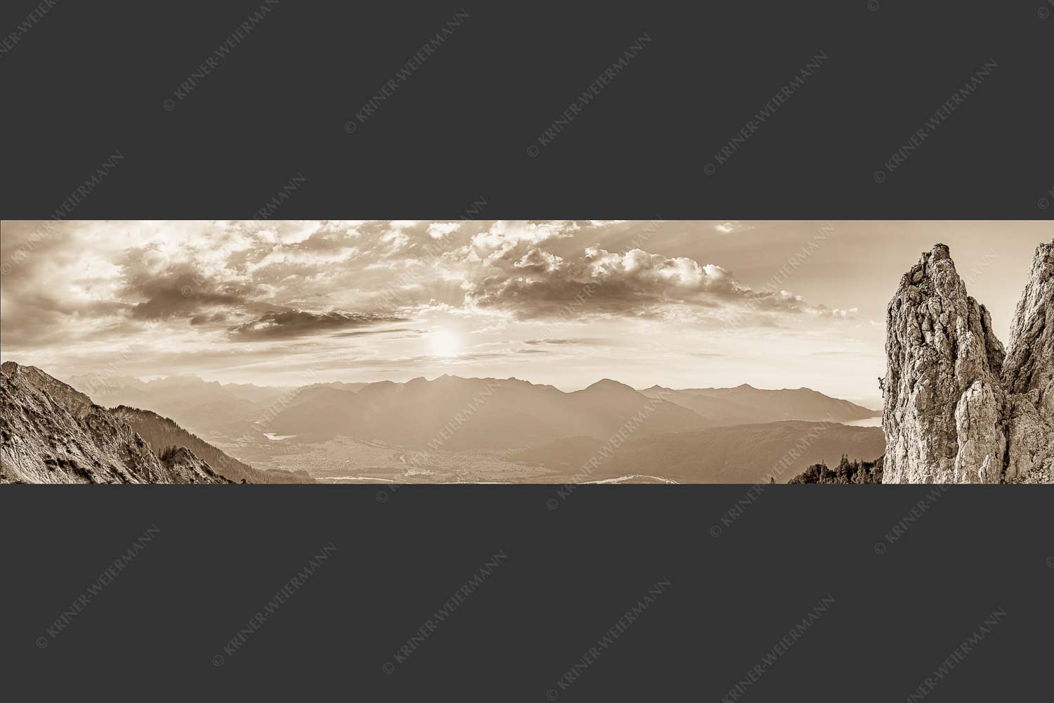 Klettern im Soiern mit Walchensee im Hintergrund - Bliasch II 4:1 sepia -- Klettern im Karwendel - mehr Infos bei www.Kriner-Weiermann.de