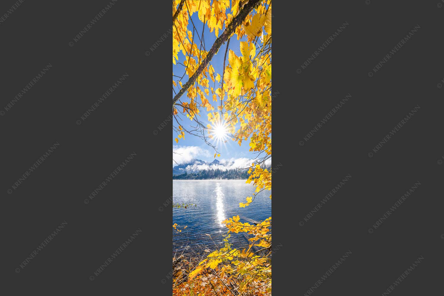 Blick über den Barmsee zum Karwendelgebirge - Farbenspiel am Barmsee 1:3  -- Herbst - mehr Infos bei www.Kriner-Weiermann.de