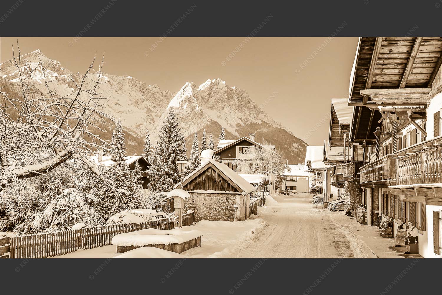An der Frühlingsstraße in Garmisch mit Blick zum Wettersteingebirge - Frühlingsstraße Winter 2:1 sepia -- Waxenstein - mehr Infos bei www.Kriner-Weiermann.de