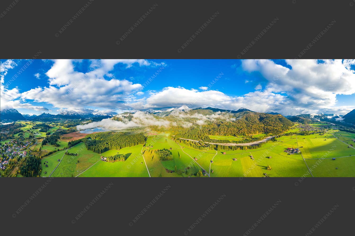 Blick übers Obere Isartal ins Estergebirge - Highlands 3:1  -- Krün Wallgau Estergebirge - mehr Infos bei www.Kriner-Weiermann.de