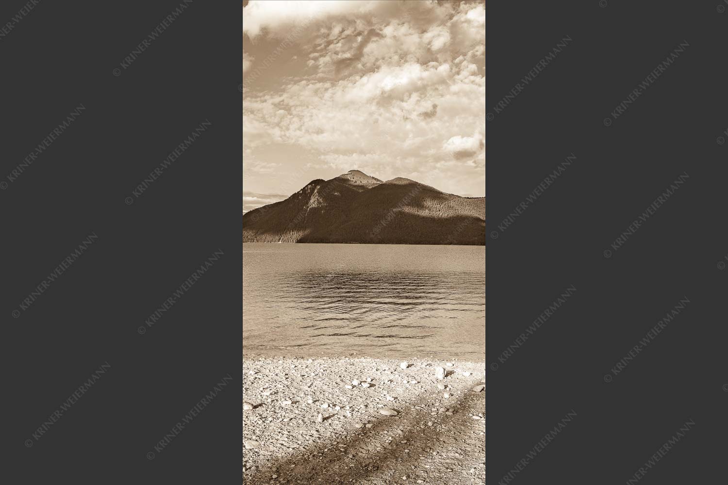 Blick über den Walchensee zum Jochberg - Himmel über Walchensee 1:2 sepia -- Jochberg - mehr Infos bei www.Kriner-Weiermann.de
