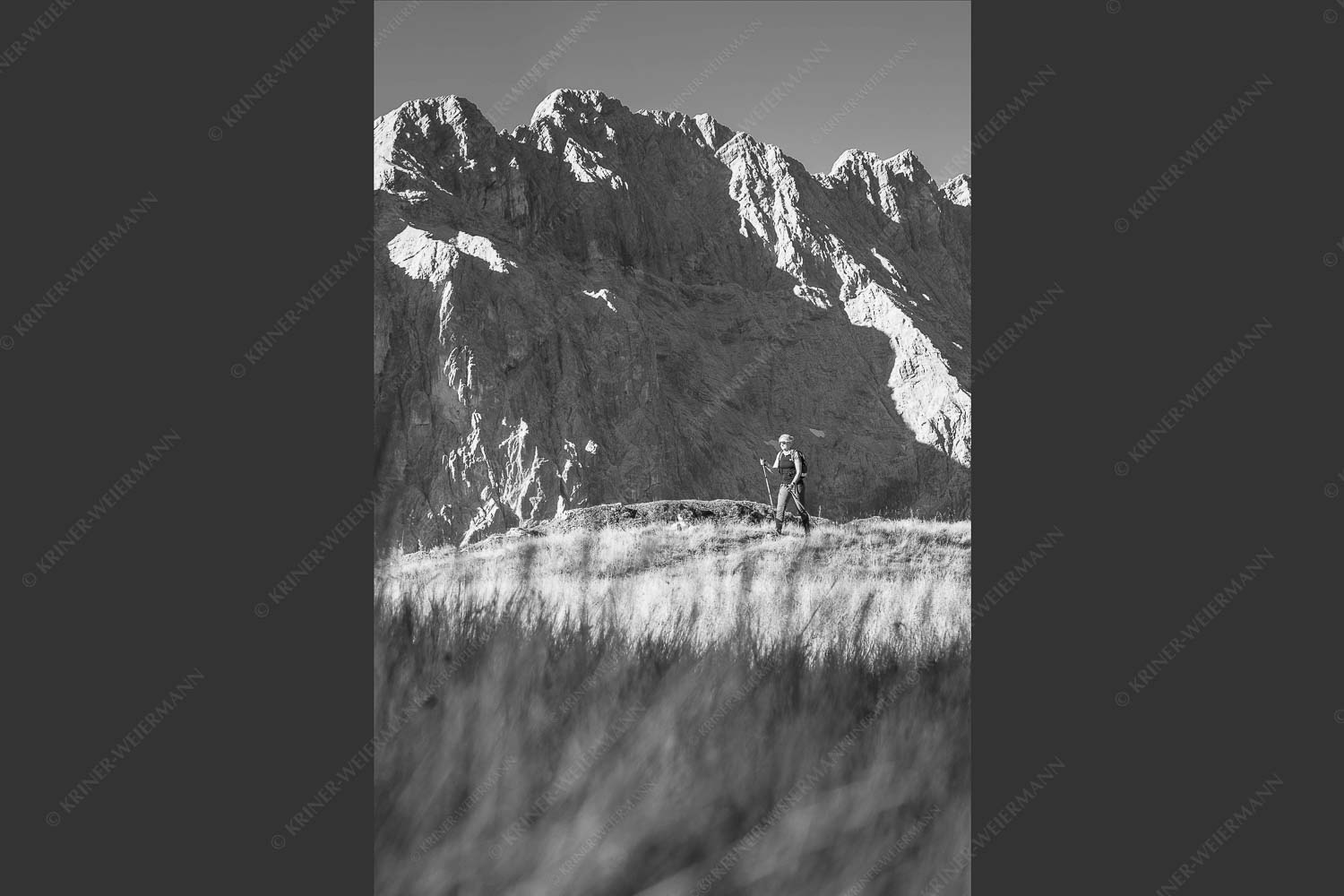 Bergwanderung zum Sunntiger im Karwendelgebirge - Hohe Wiesen 2:3 sw -- Wandern im Karwendel - mehr Infos bei www.Kriner-Weiermann.de
