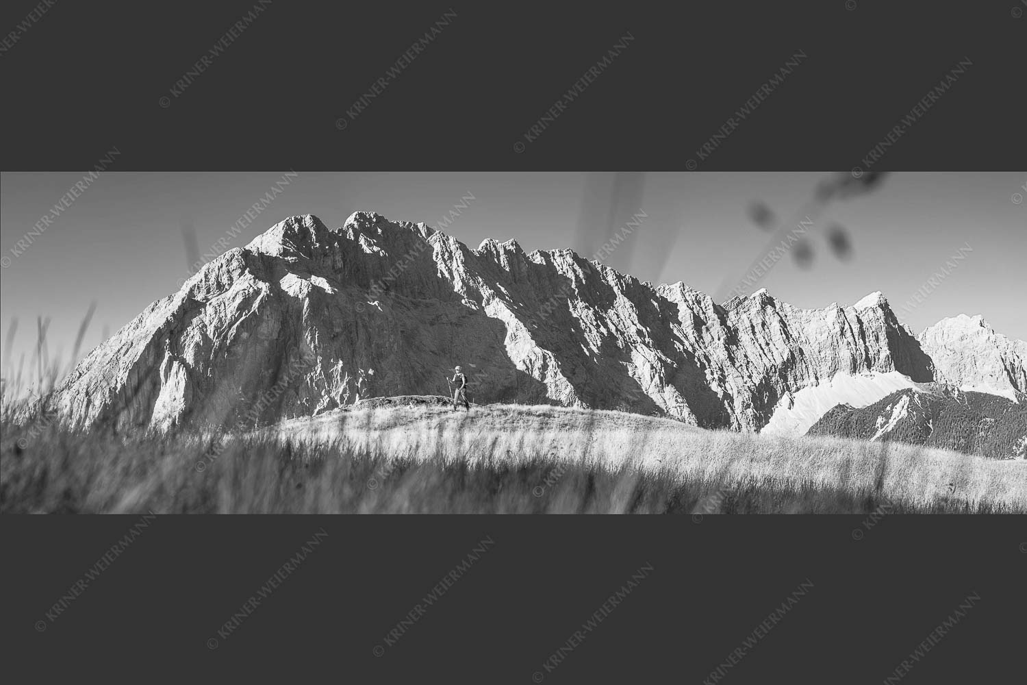 Bergwanderung zum Sunntiger im Karwendelgebirge - Hohe Wiesen 3:1 sw -- Wandern im Karwendel - mehr Infos bei www.Kriner-Weiermann.de
