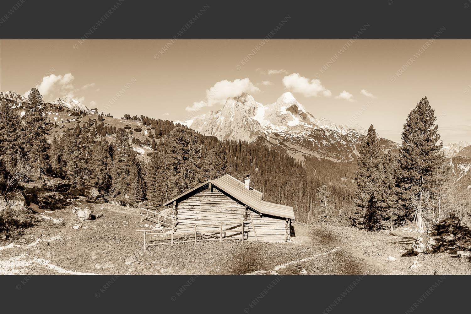 Blick über Berghütte zum Schachensschloß und Alpspitze - Hütte mit königlicher Aussicht 2:1 sepia -- Schachen - mehr Infos bei www.Kriner-Weiermann.de