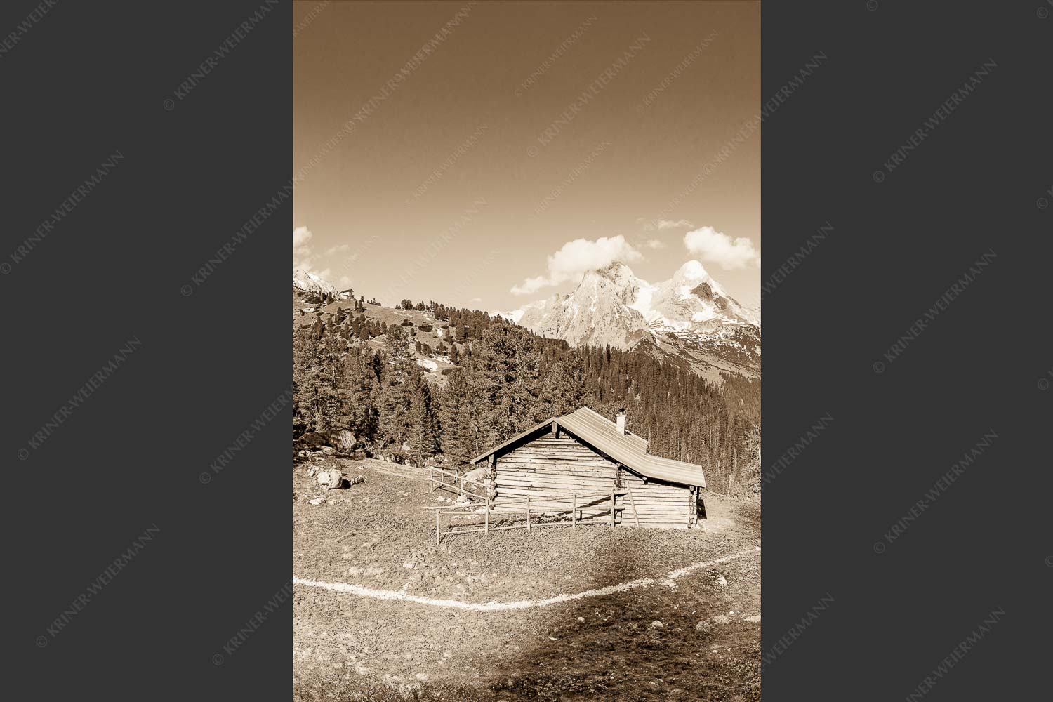 Blick über Berghütte zum Schachensschloß und Alpspitze - Hütte mit königlicher Aussicht 2:3 sepia -- Schachen - mehr Infos bei www.Kriner-Weiermann.de