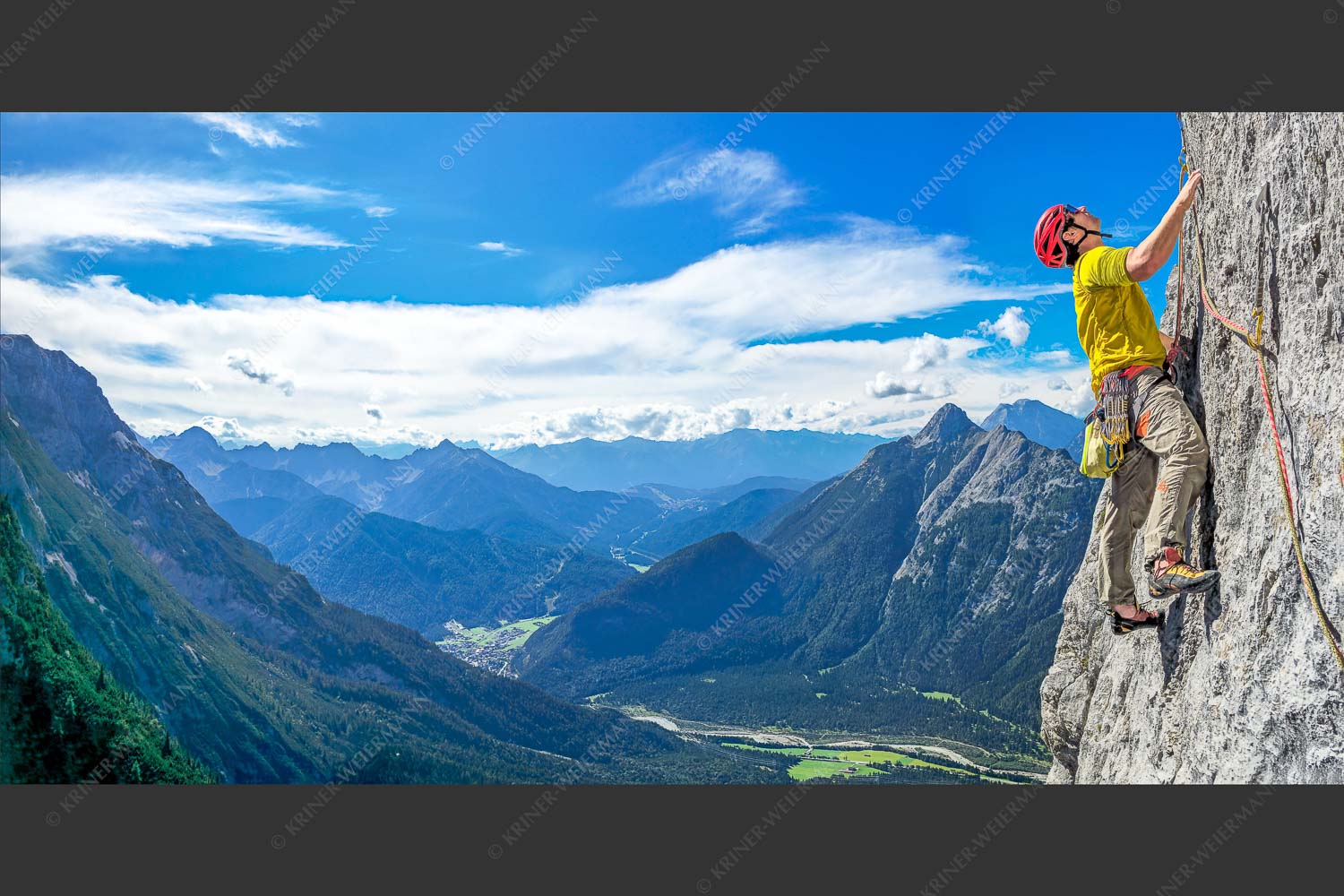 Klettern an der Gerbersüdwand im Karwendelgebirge mit Blick auf Scharnitz und den Arnspitzen - Radlmare 2:1  -- Klettern Gerber Karwendel - mehr Infos bei www.Kriner-Weiermann.de