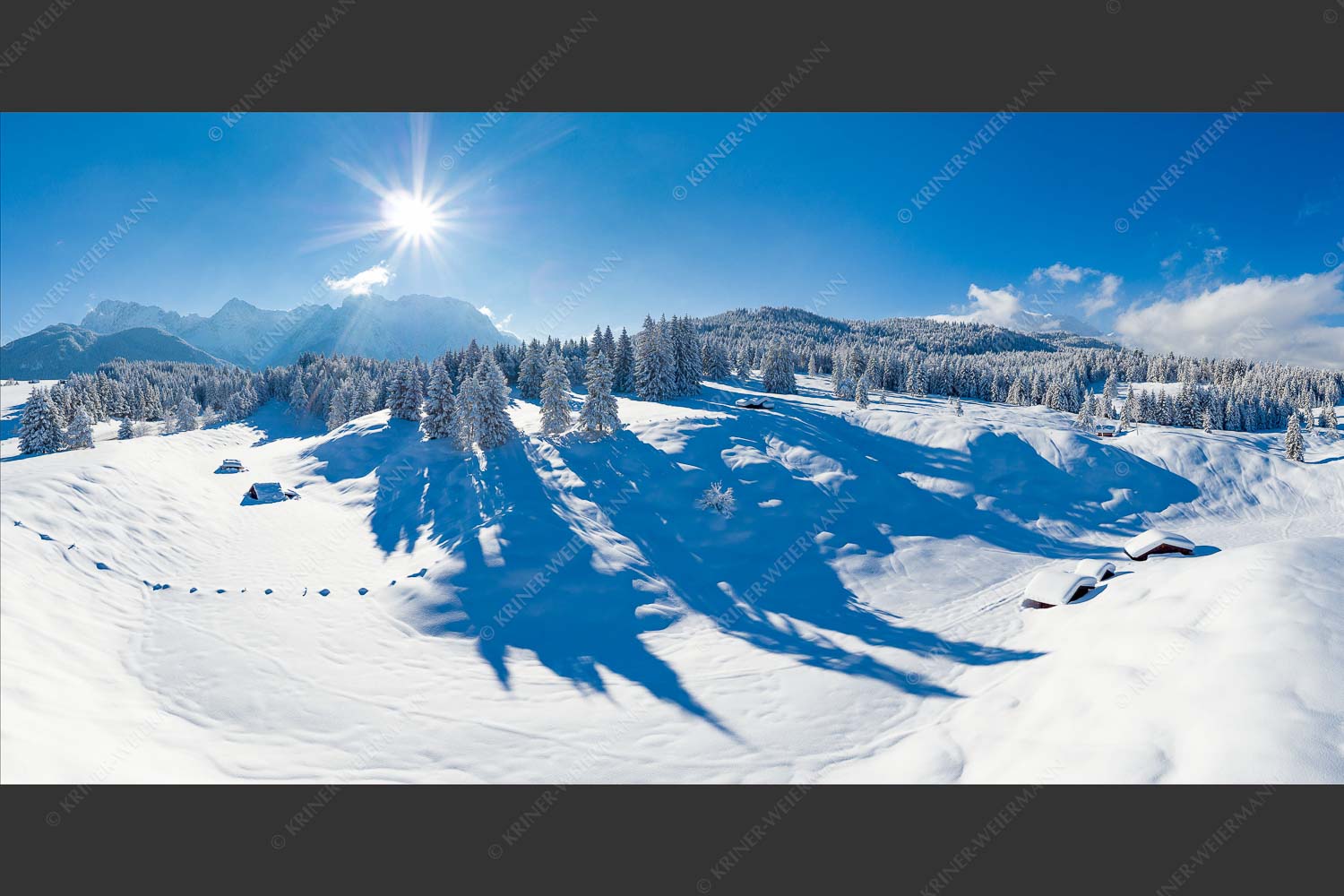 Kräftiger Neuschnee in den Buckelwiesen bei Mittenwald - Schneevalley 2:1  -- Karwendel Winter Schnee - mehr Infos bei www.Kriner-Weiermann.de