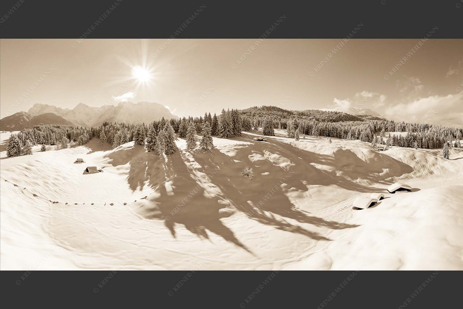 Kräftiger Neuschnee in den Buckelwiesen bei Mittenwald - Schneevalley 2:1 sepia -- Karwendel Winter Schnee - mehr Infos bei www.Kriner-Weiermann.de