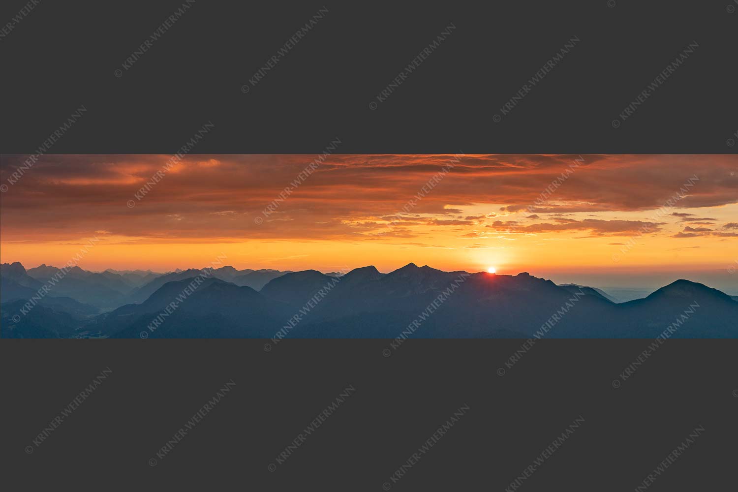 Sonnenuntergang am Estergebirge - Stimmung übern Esterberg 4:1  -- Sonnenuntergang - mehr Infos bei www.Kriner-Weiermann.de