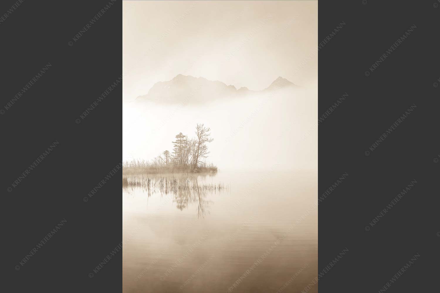 Blick über den Barmsee zum Wörner und Tiefkarspitze im Karwendelgebirge - Zwischen Spiegel und Schleier 2:3 sepia -- Barmsee mit Karwendel - mehr Infos bei www.Kriner-Weiermann.de